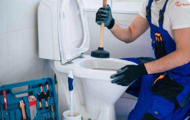 27 cách thông tắc bồn cầu hiệu quả tại nhà (và khi nào cần gọi dịch vụ)
