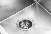 Chậu Rửa Bát 2 Hố Lệch Picenza Handmade HM7843-615 (Inox 304 - 78cm)