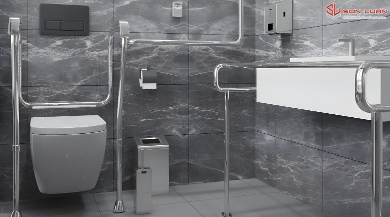 Phòng vệ sinh đầy đủ trang thiết bị cho người lớn tuổi