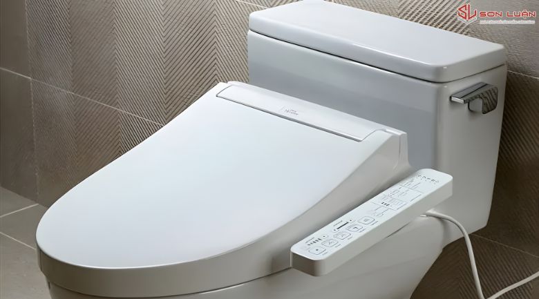 Nắp rửa điện tử cao cấp TOTO Washlet, GAXTEE với công nghệ sấy khô và khử mùi tự động.