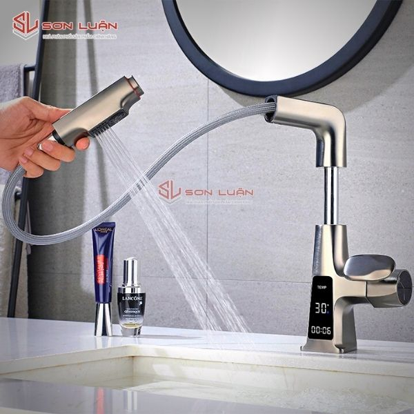 Đầu vòi rút dễ dàng, tiện lợi cho việc vệ sinh